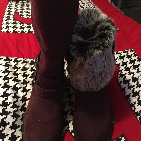 Boots - Picture 2 of 3